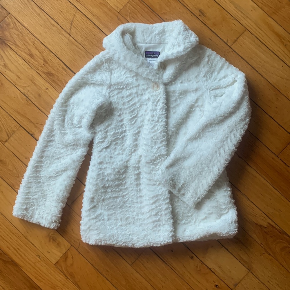 Patagonia Girl’s XL Pelage Fleece Jacket. Cream/White